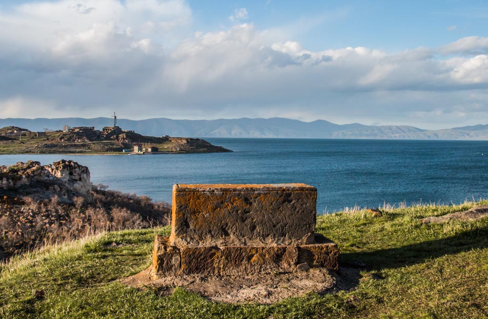 �������� ��������� (Hayravank Monastery)