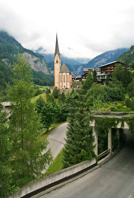 Heiligenblut - ���������� ������������� ������ (Grossglockner Hochalpenstrasse)
