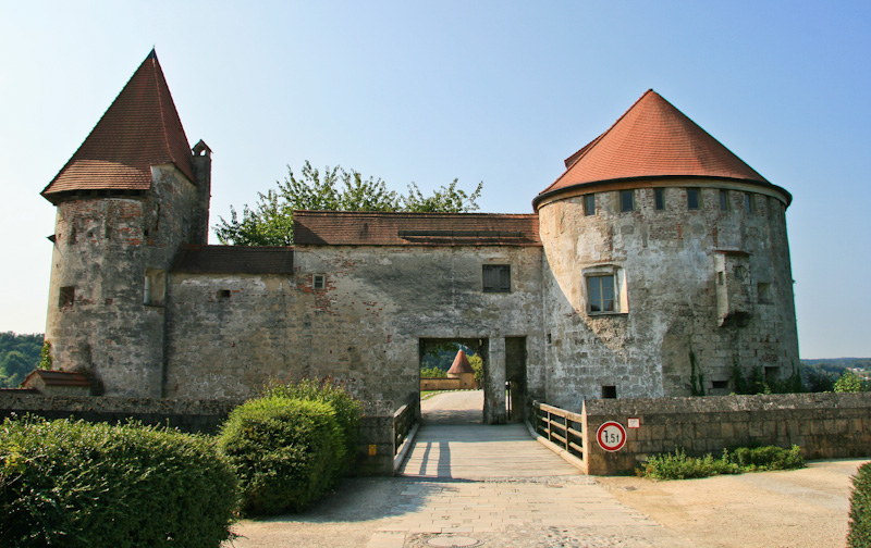 �������� Burg - ���������� (Burghausen)