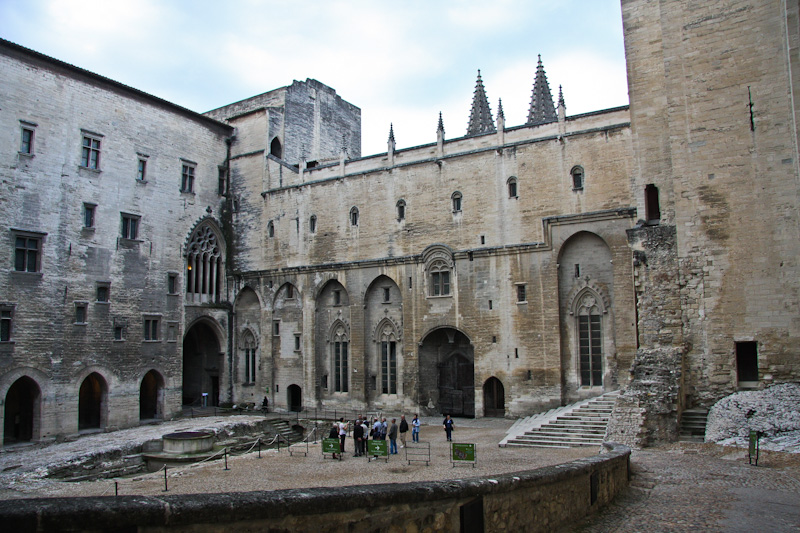������� ���������� ���� - ������� (Avignon)