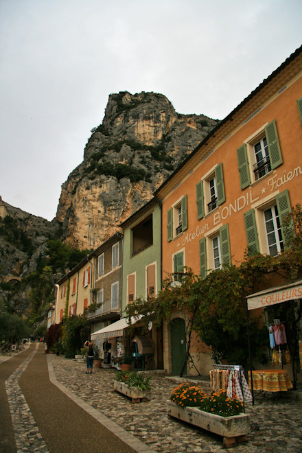 ������ ������� - ������-���-���� (Moustiers-Sainte-Marie)