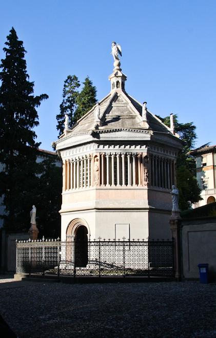 ���������� - ����������� - ������� (Bergamo)