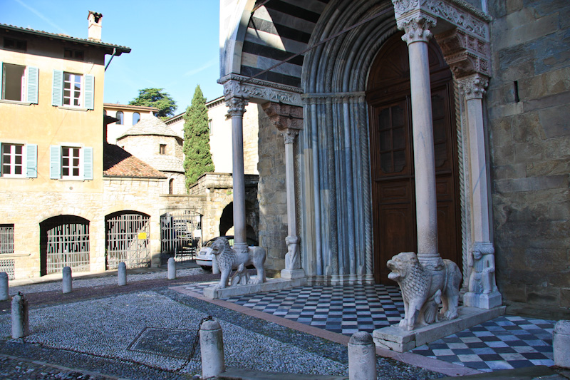 ���� � ����� � ����� - ������� (Bergamo)