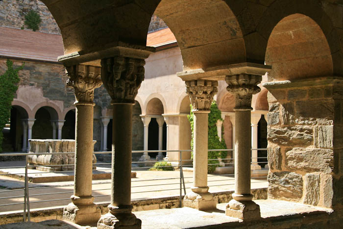 ��������� ���-����-��-����� (Monestir de Sant Pere de Rodes)