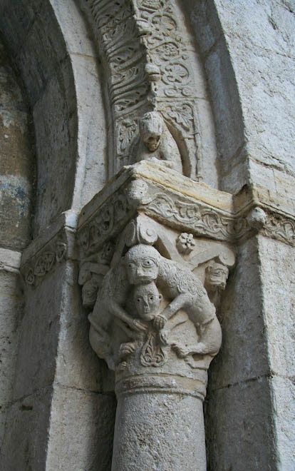 ������ (Besalu)