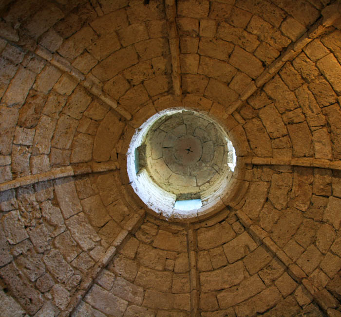 ��������� ����-����-��-��-����� (Monasterio de San Juan de la Pena)